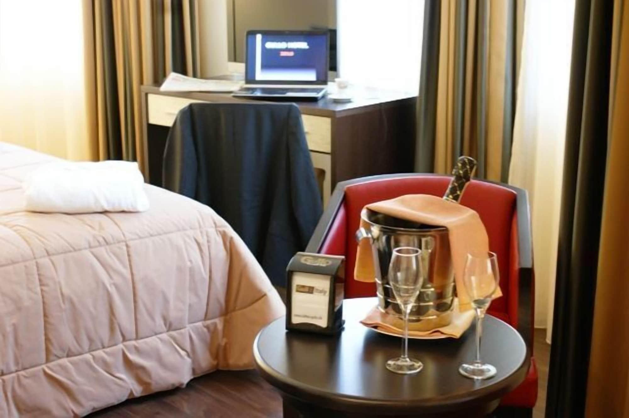 Gullo Hotel