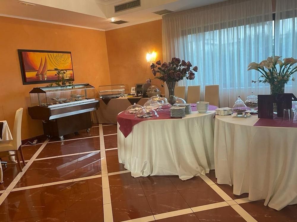 Gullo Hotel Acconia