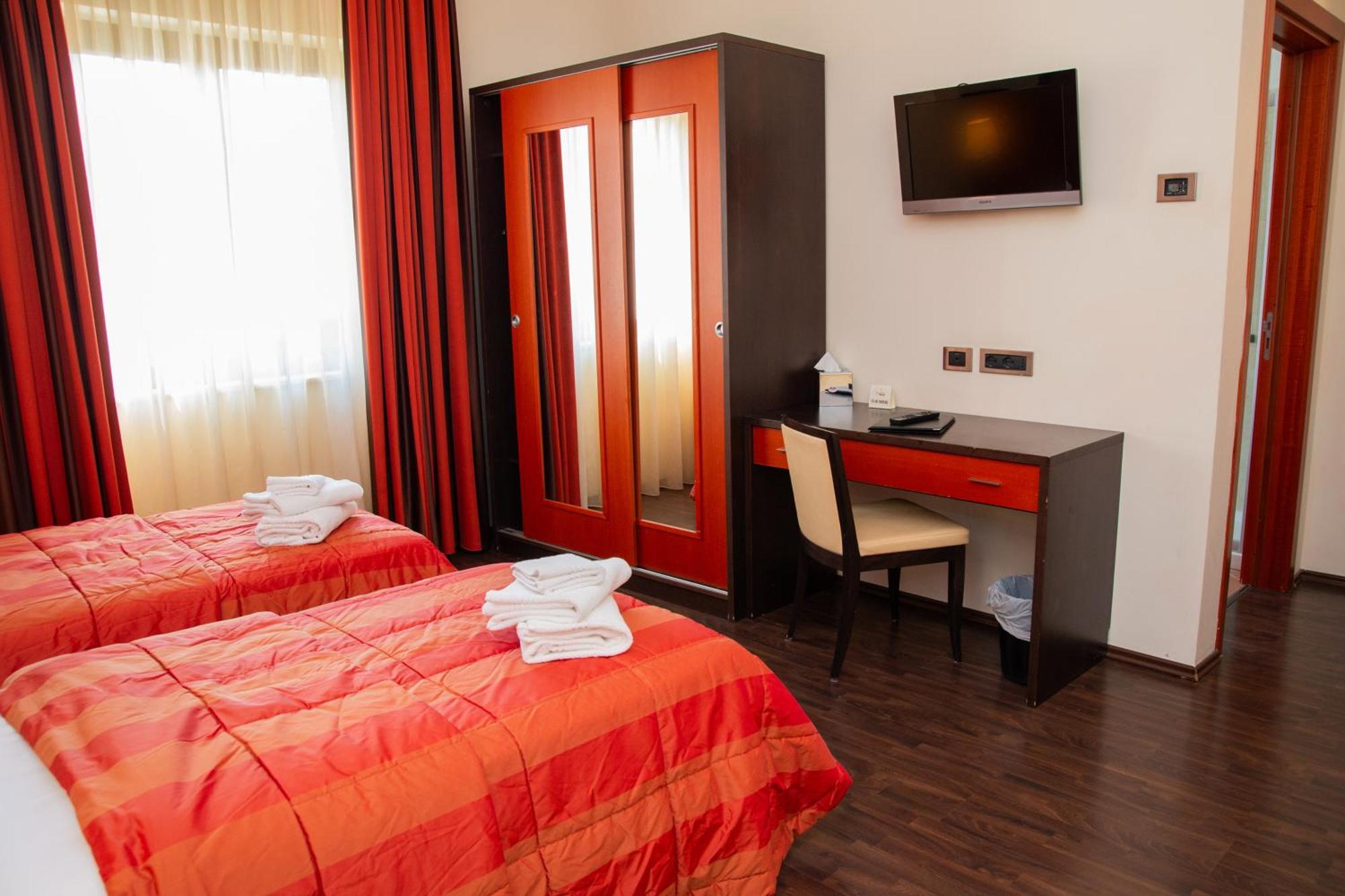 Gullo Hotel 4*