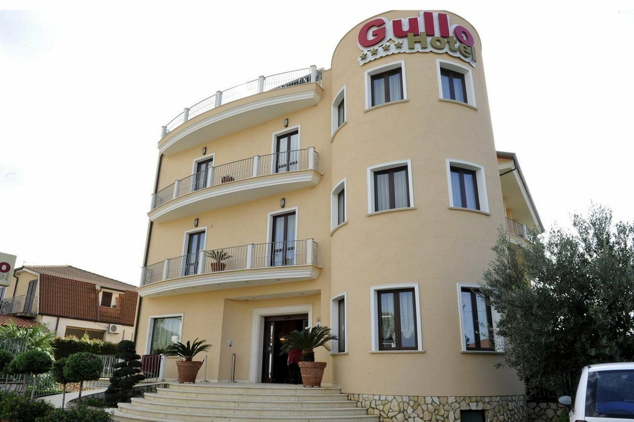 Gullo Hotel 4*